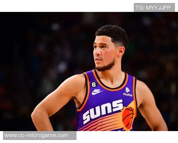 吉莱斯皮称赞布克决策果断自己专注于接球投篮半场贡献12分